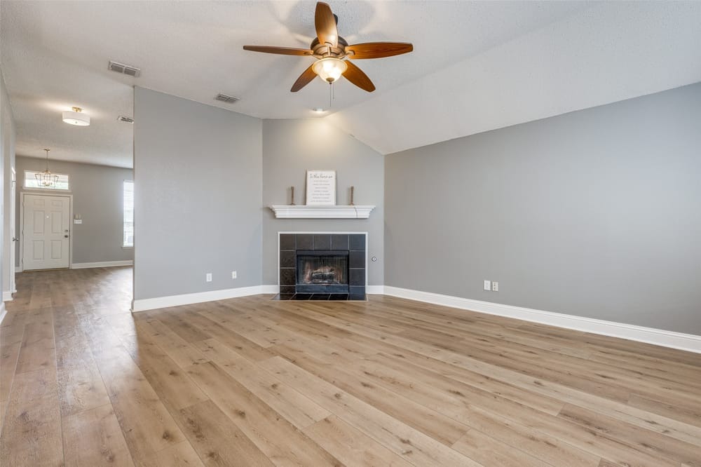 Before Empty Livingroom